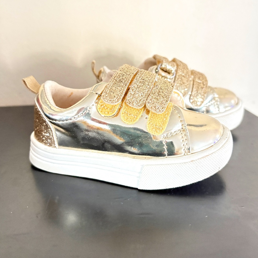 OshKosh shiny gold and glitter sneakers, velcro straps, size 4
